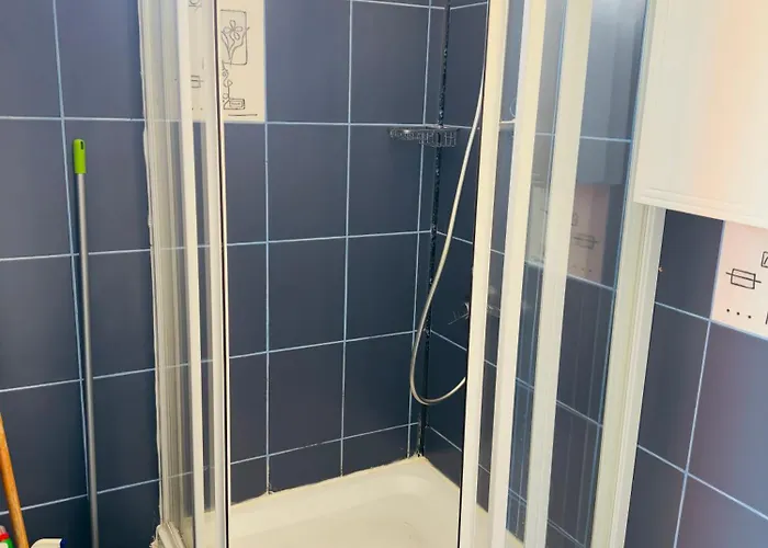 Dxn 9 By Center شقة *